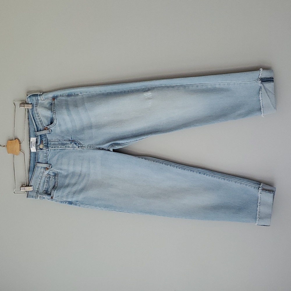 Levis Denizen Light Blue Distressed Cropped Boyfriend Jeans Womens 4 or 27